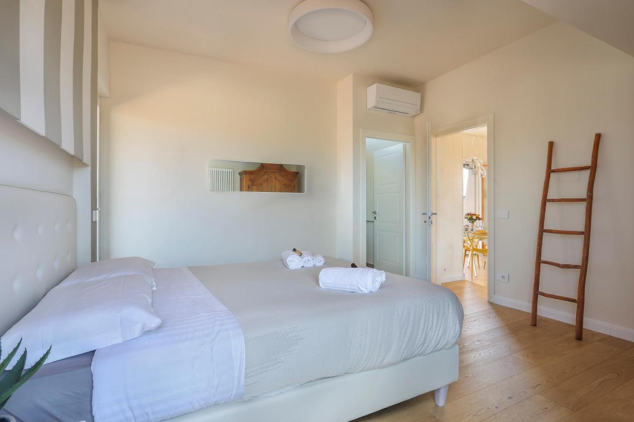 Penthouse With Big Terrace In Oltrarno Daire Floransa Dış mekan fotoğraf